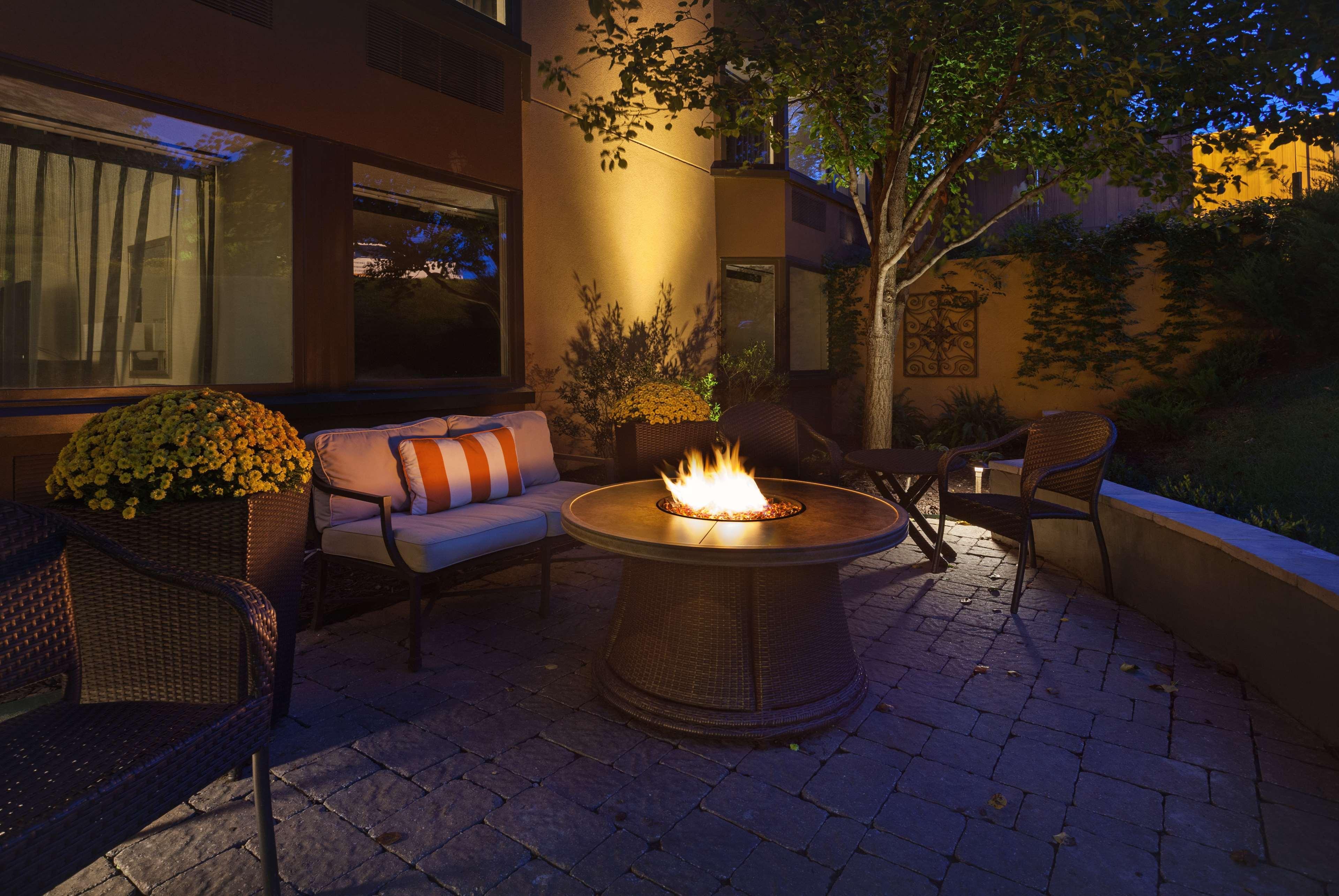 Seville Plaza Hotel, Trademark Collection By Wyndham Kansas City Exterior photo